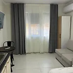Bejart 10 公寓 地拉那